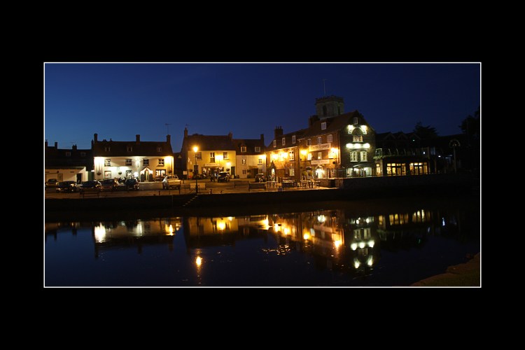 Night scene by Jill Munn.